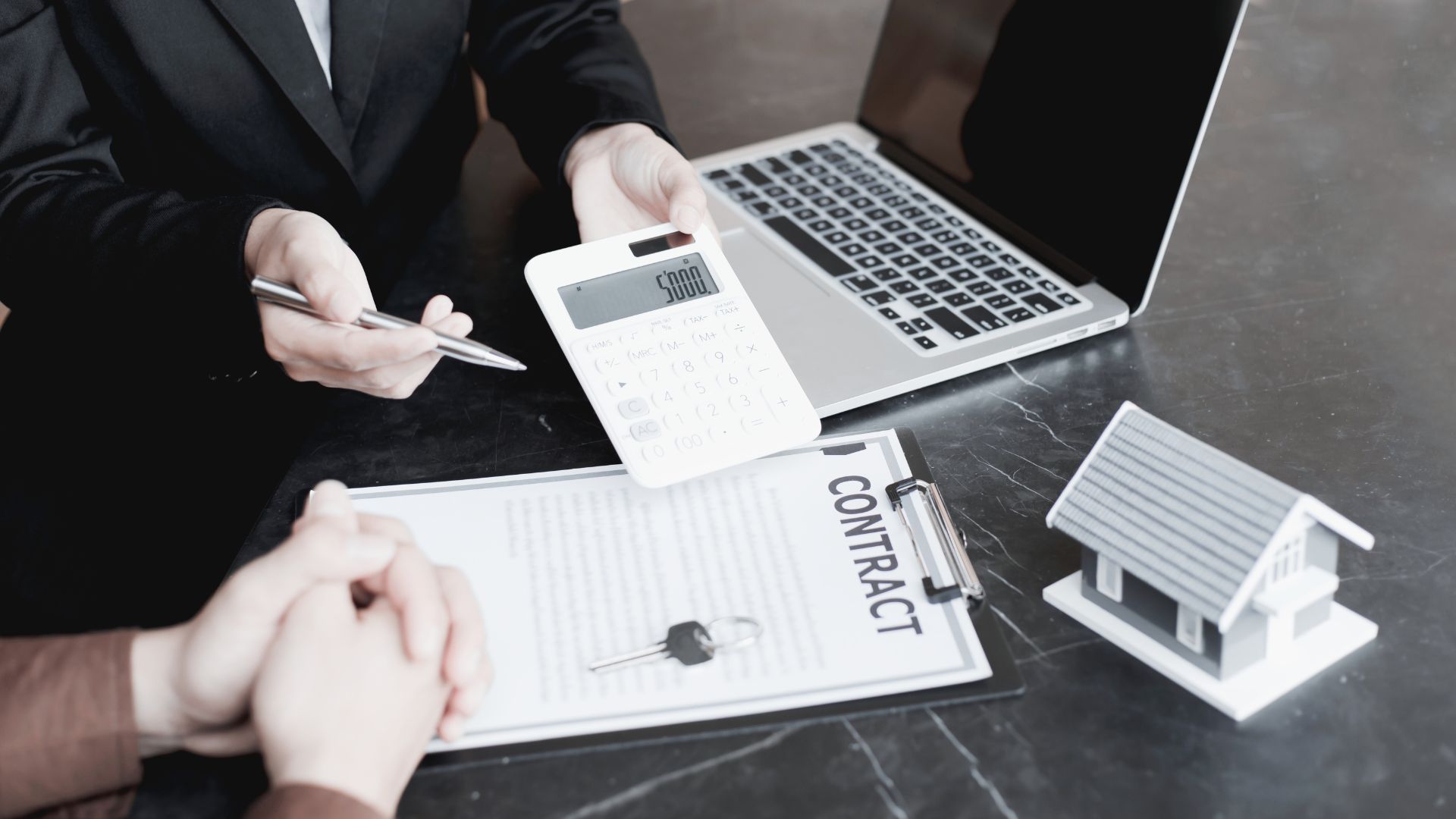 Dcard討論債務整合陷阱？政府與民間差異、申請條件與缺點一次看懂