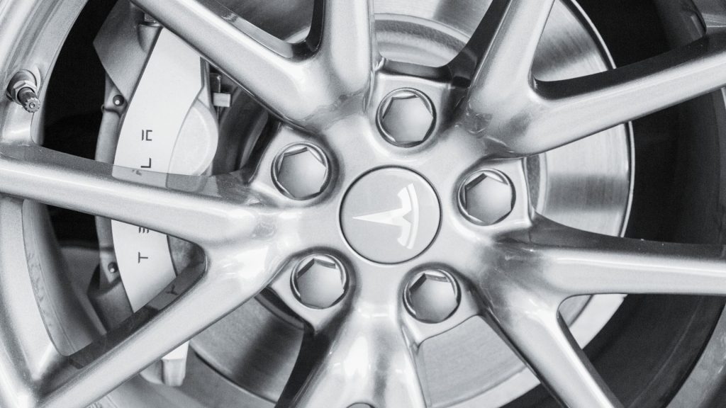 特斯拉 Model Y台灣價格多少錢？2026 model y二手價格、規格與評價