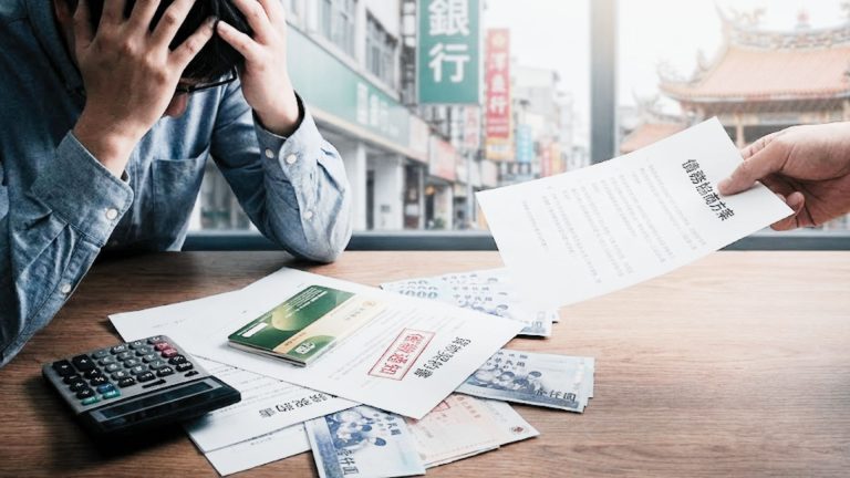 PTT與Dcard討論信用貸款與民間貸款繳不出來可以協商嗎？該如何處理